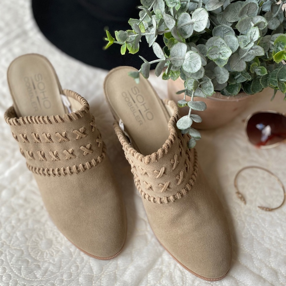 NEW SoHo Cobbler “Dhyana” Suede Block Heel Mules